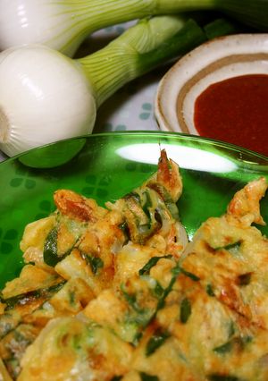 葉っぱも食べる葉玉葱で♪チヂミ-レシピのメイン写真