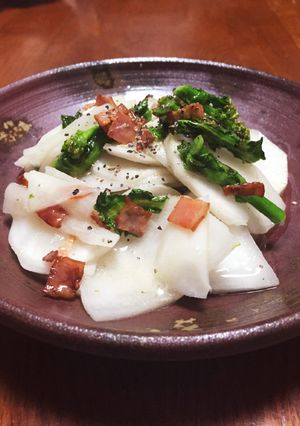 辛子ドレッシングで、菜の花とカブのサラダ-レシピのメイン写真