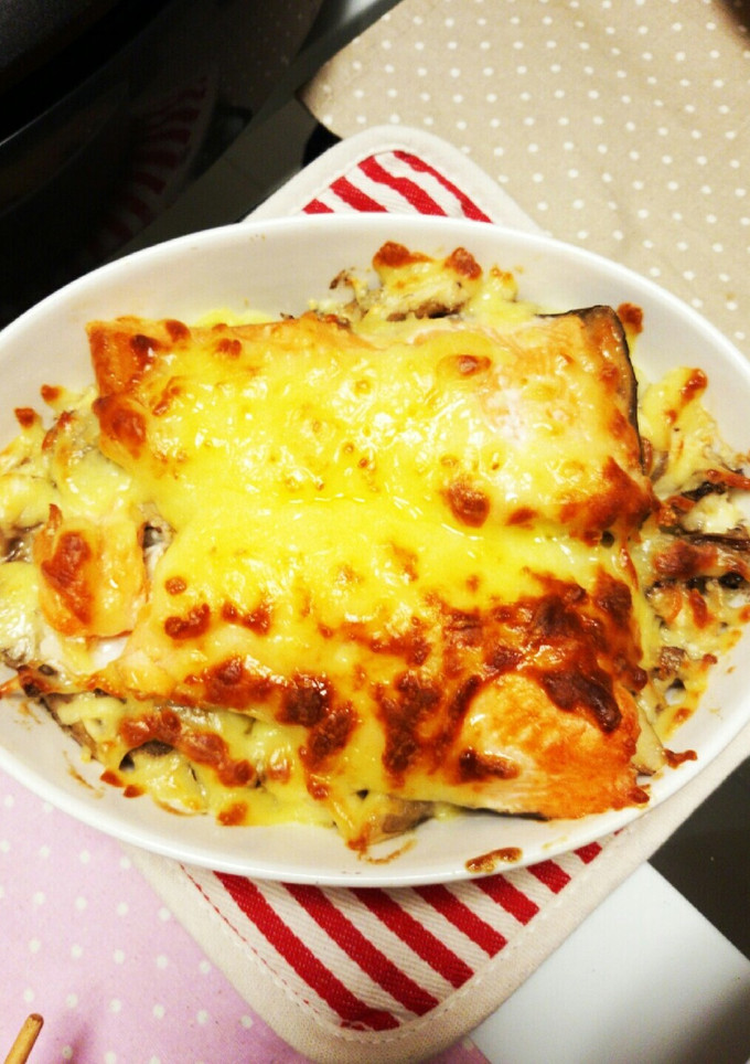 じゃがいもと鮭のマヨネーズチーズ焼き-レシピのメイン写真
