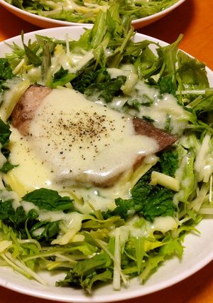 メカジキのチーズソースがけサラダ-レシピのメイン写真