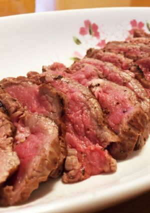 ローストビーフ風牛肉の転がし焼き-レシピのメイン写真