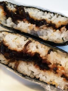天かすと昆布の佃煮のおにぎらず-レシピのメイン写真