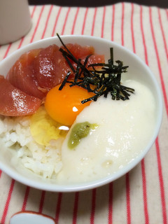 漬け鮪ととろろの卵かけご飯【朝食】-レシピのメイン写真