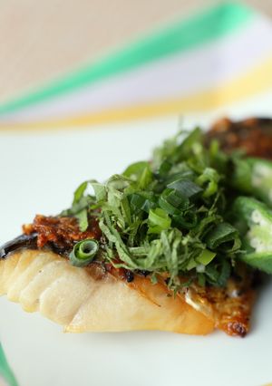 鯖のゴマ味噌風味焼き香味野菜のっけ-レシピのメイン写真
