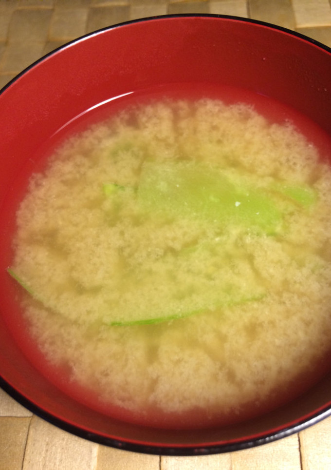 エコ☆節約☆うすいえんどうの皮の味噌汁-レシピのメイン写真