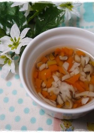 離乳食後期　にんじんしいたけしめじ味噌汁-レシピのメイン写真
