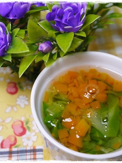 離乳食後期 にんじんとキャベツの味噌汁-レシピのメイン写真