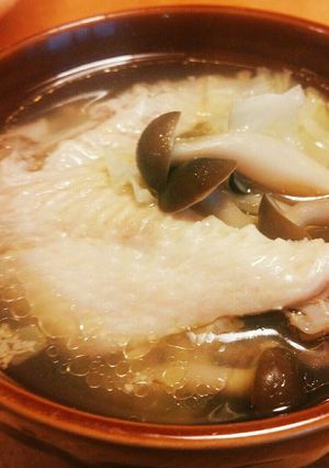 めっちゃ使える。手羽と春キャベツのスープ-レシピのメイン写真