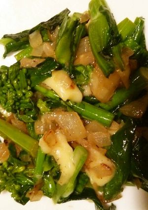 簡単！菜の花の玉ねぎ.チーズ炒め-レシピのメイン写真