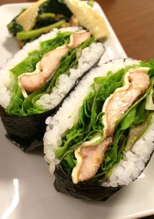 鶏肉の麦みそ漬けとチーズのおにぎらず-レシピのメイン写真