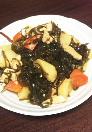 切り昆布とじゃがいもの煮物-レシピのメイン写真