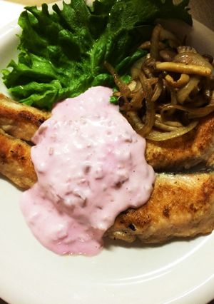 さっぱり梅ヨーグルトソースの鮭のムニエル-レシピのメイン写真