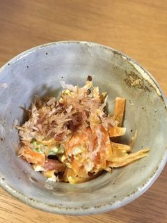 ニンジンのクリームチーズ和えonアボガド-レシピのメイン写真