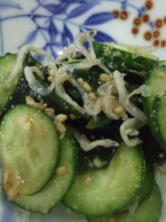 ☆キュウリとワカメの酢の物☆-レシピのメイン写真