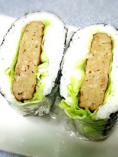 マルシンハンバーグのおにぎらず-レシピのメイン写真
