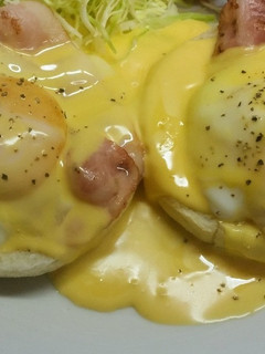エッグベネディクト-レシピのメイン写真