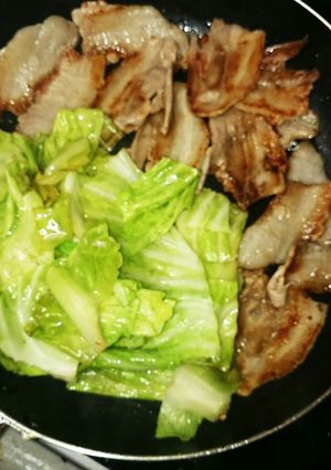 超簡単豪華な１品焼肉キャベツ炒め！油無し-レシピのメイン写真