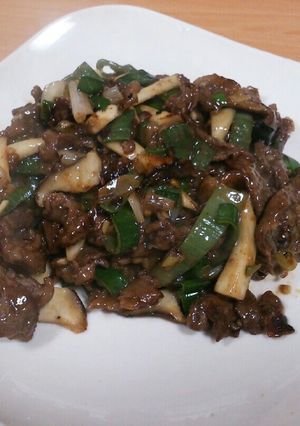 牛こまぎれ肉の簡単オイスターソース-レシピのメイン写真