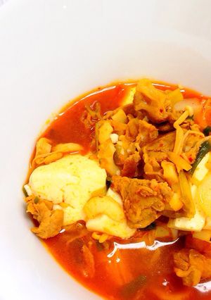 簡単にスンドゥブ風♡キムチと豚肉のスープ-レシピのメイン写真