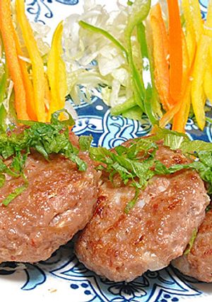 キムチ入りじゃが芋がつなぎのハンバーグ-レシピのメイン写真