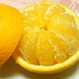 既に剥けてる八朔。