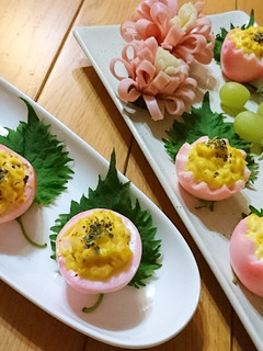 春★可愛い♪【桃色ゆで卵のサラダ仕立て】-レシピのメイン写真