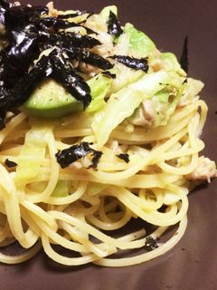 簡単!ツナとアボカドの和風パスタ-レシピのメイン写真