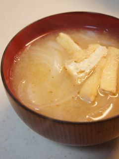 新玉ネギと油揚げの味噌汁-レシピのメイン写真