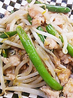 いんげん*鶏ミンチの炒めもの-レシピのメイン写真