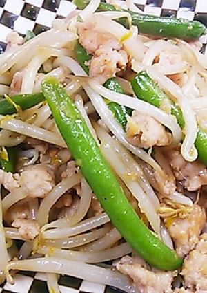 いんげん＊鶏ミンチの炒めもの-レシピのメイン写真