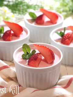 生クリーム不使用・苺ヨーグルトムース-レシピのメイン写真