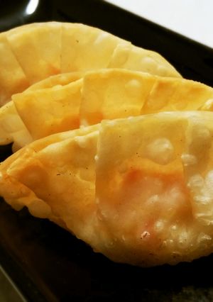 余った餃子の皮で☆カニカマ揚げ餃子-レシピのメイン写真