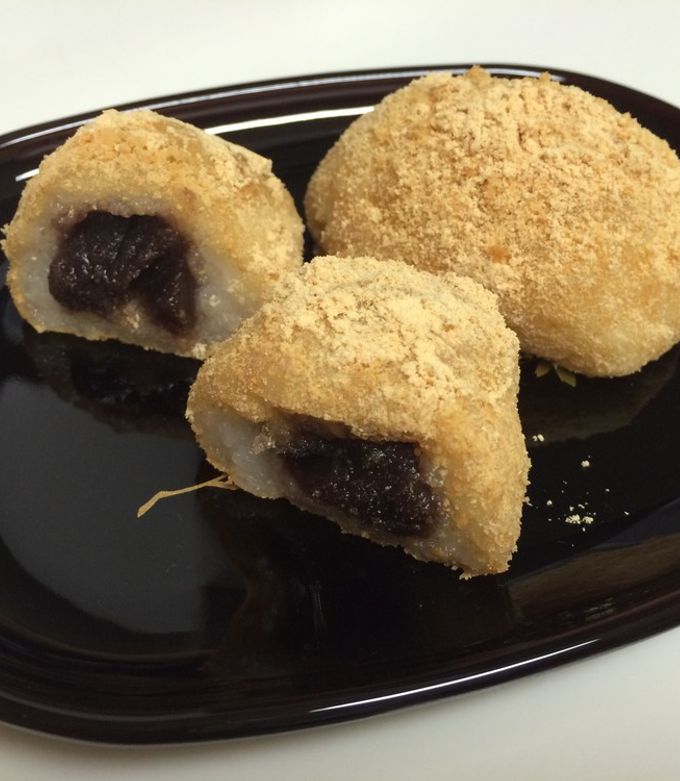 おはぎ•ぼたもち〜あんこ入りきな粉もち by michitarou 【クックパッド