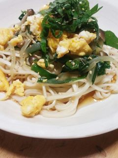 ☆ニラとしめじのぶっかけうどん☆-レシピのメイン写真