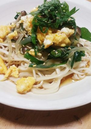 ☆ニラとしめじのぶっかけうどん☆-レシピのメイン写真