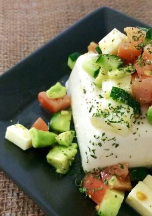 ヘルシー&栄養満点！生野菜のせ冷や奴☆-レシピのメイン写真