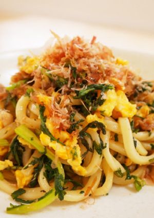 ふわふわ卵♡春菊と豚バラの焼きうどん♡-レシピのメイン写真