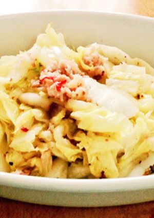 白菜と鯨ベーコンと炒め煮 初めての鯨簡単-レシピのメイン写真