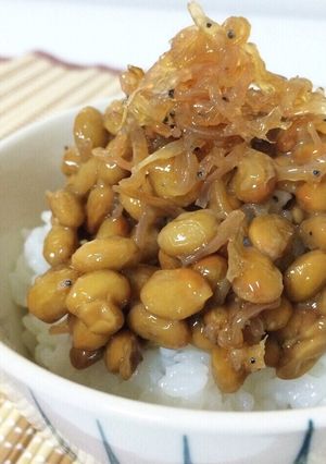 小魚の佃煮で栄養プラス！納豆ごはん☆-レシピのメイン写真