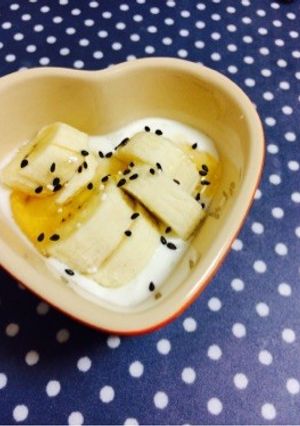 ごま塩？バナナヨーグルト-レシピのメイン写真