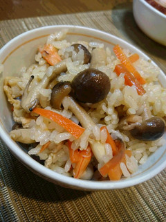 わが家の定番♪しめじの炊き込みご飯-レシピのメイン写真