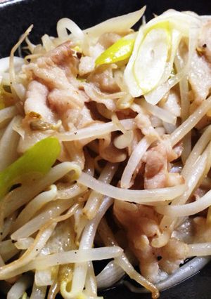 もやしと豚バラ肉のたっぷりネギ塩炒め-レシピのメイン写真