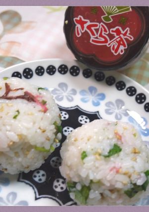 爽やか桜茶と三つ葉のおにぎり♪-レシピのメイン写真
