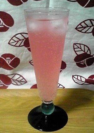 ストロベリーダイキリでカクテル-レシピのメイン写真