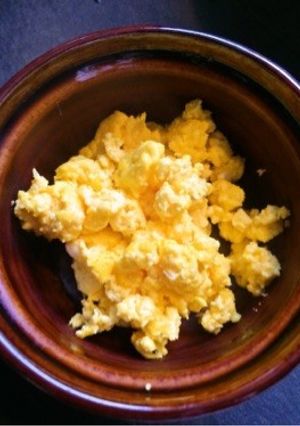 【離乳食 中期】玉子料理 炒り卵-レシピのメイン写真
