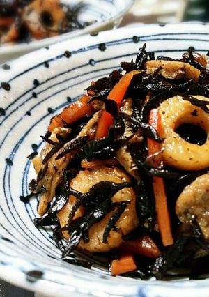 ご飯に乗せて♪甘辛い田舎のひじきの煮物☆-レシピのメイン写真
