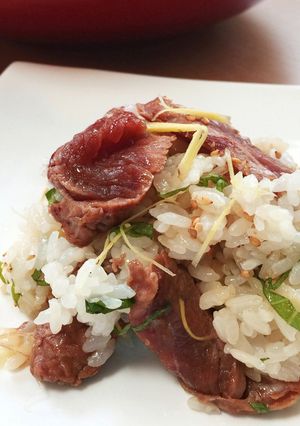 赤身肉ダイエットに♪牛肉たたきちらし寿司-レシピのメイン写真