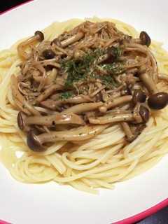 15分で楽うま!キノコのバター醤油パスタ-レシピのメイン写真