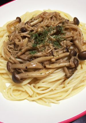 15分で楽うま!キノコのバター醤油パスタ-レシピのメイン写真