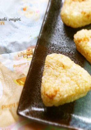 *チーズとおかかのおにぎり*-レシピのメイン写真